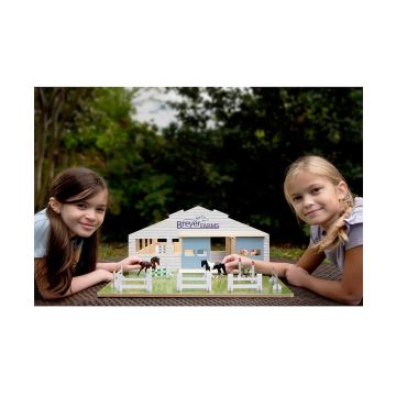 Breyer Farms Deluxe Arena Stable